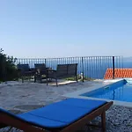 In With Pool Near *