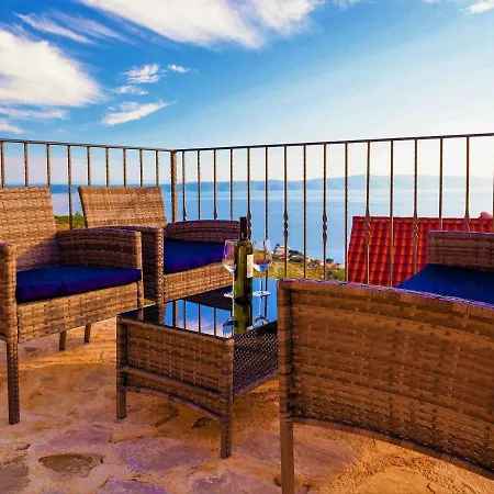 Modern In With Heated Pool Podgora