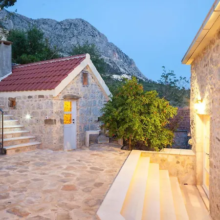 In With Pool Near Villa *